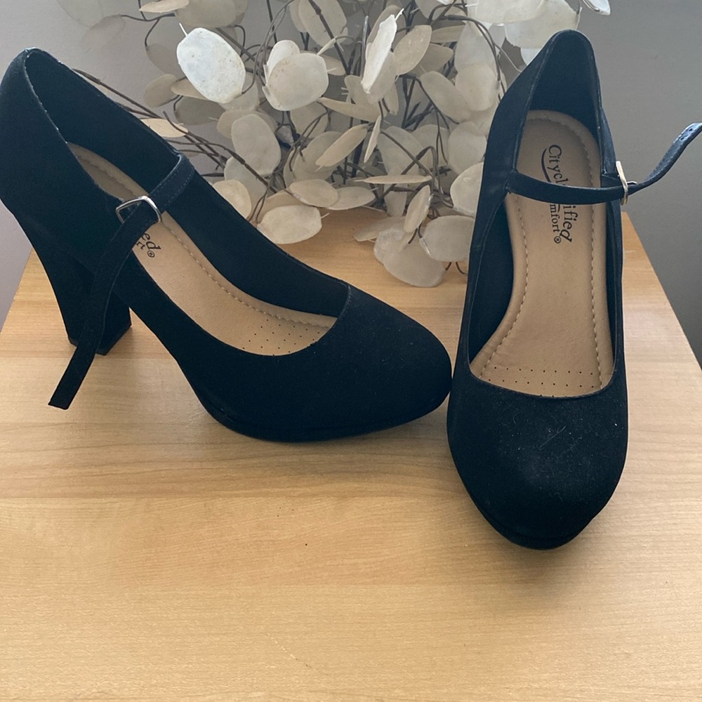 CITY CLASSIFIED Denny Platform Mary Jane Pump
